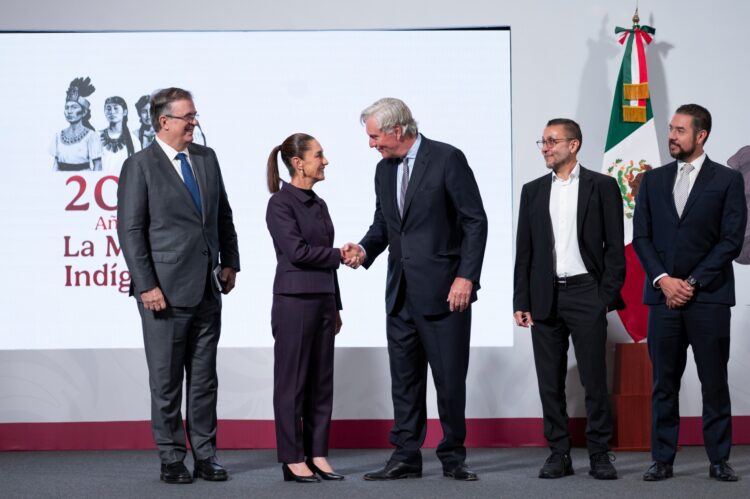 Claudia Sheinbaum anuncia inversión de 4,800 millones de dólares de CloudHQ en Querétaro