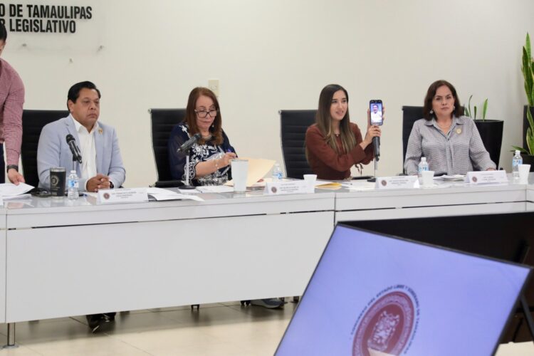 Denuncia la diputada Katalyna Méndez a muñoz cano por violencia de género