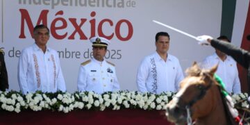 Humberto Prieto acompaña al Gobernador Américo Villarreal en los festejos del 215 aniversario de la Independencia de México