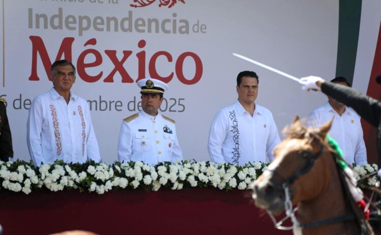 Humberto Prieto acompaña al Gobernador Américo Villarreal en los festejos del 215 aniversario de la Independencia de México