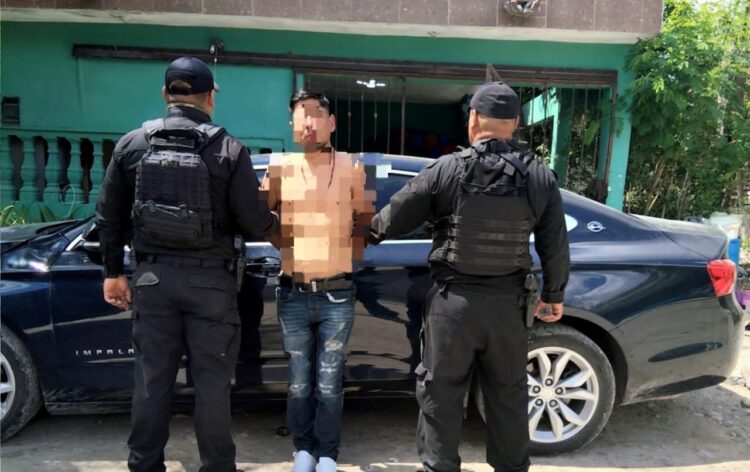 Guardia Estatal asegura a dos personas por posesión de armas de fuego y cartuchos