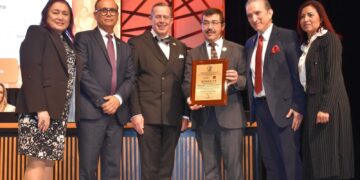 Entregan a la UAT nuevas certificaciones por su calidad educativa