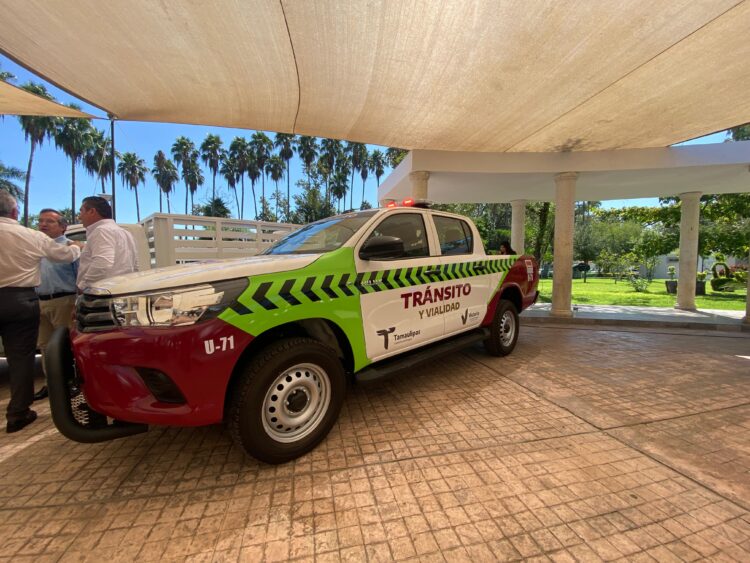 Victoria fortalece seguridad y servicios públicos con entrega de nuevas unidades