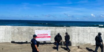 Denuncian construcción ilegal en playa de Veracruz; Profepa interviene