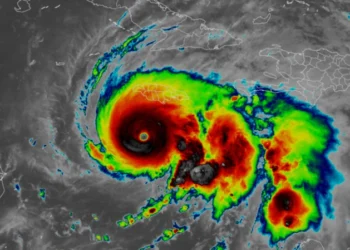 ¡Alerta máxima! Huracán Melissa alcanza categoría 5 y amenaza a Jamaica con vientos de más de 280 km/h