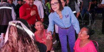 DIF Tamaulipas acerca servicios a familias de Casas con la brigada “Transformando Familias”