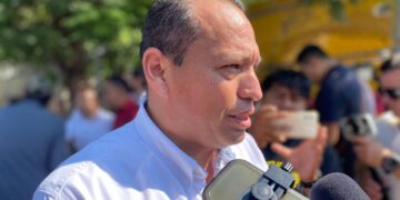 Reconocen docentes acciones municipales en favor de la educación y el abasto de agua
