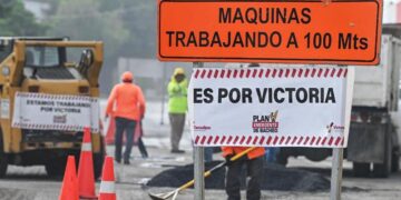 Plan Emergente de Bacheo mejora ruta comercial en Teocaltiche, Victoria