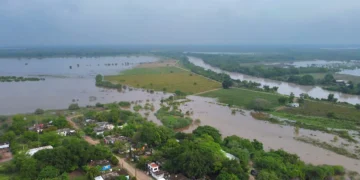 Gobernador alerta por crecida del río Pánuco; pide estar listos ante posible evacuación
