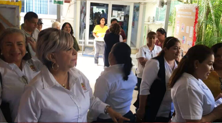 ¡Protestan contra la Dra. Paulina Bautista Vázquez por hostigamiento y abusos en Salud!