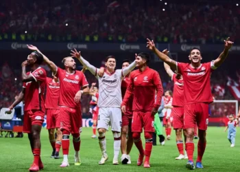 Toluca sorprende y derrota 2-0 al América en el Nemesio Diez