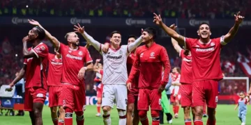 Toluca sorprende y derrota 2-0 al América en el Nemesio Diez