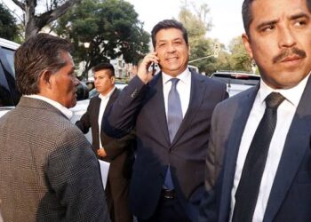 “Escolta de lujo para Cabeza de Vaca: 36 policías y 1.7 millones mensuales pagados por el pueblo”