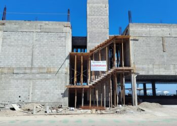 Profepa clausura obras en Playa Miramar; hotel Arenas del Mar bajo la lupa