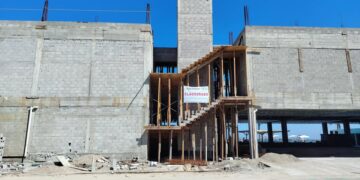 Profepa clausura obras en Playa Miramar; hotel Arenas del Mar bajo la lupa