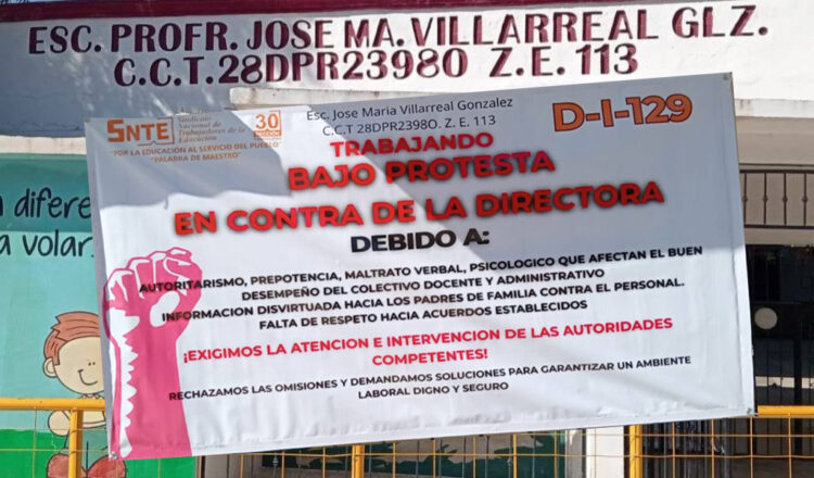 ¡Estalla protesta en primaria de Soto La Marina! Acusan a directora de maltrato