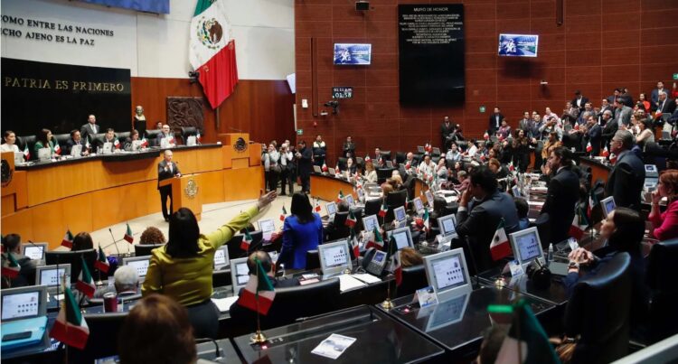 México aprieta el puño contra la extorsión: Senado aprueba ley con penas de hasta 42 años
