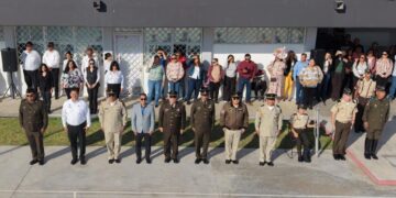 Bachillerato Militarizado Reynosa realiza ceremonia de ascensos y reconoce a docentes con más de 5 años de servicio