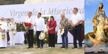 *Entregan Américo y María escultura monumental de la Virgen de la Misericordia en El Chorrito*