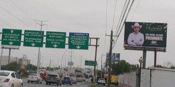 Espectaculares con la imagen de Luis Miguel Iglesias llaman la atención en la frontera