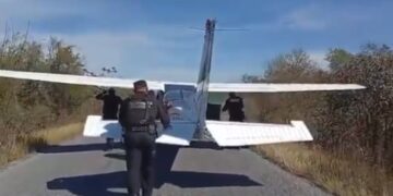 Aterrizaje de emergencia en Villagrán: avioneta Cessna presenta falla mecánica