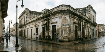 Alerta en el Centro de Tampico: edificios viejos, peligro por humedad