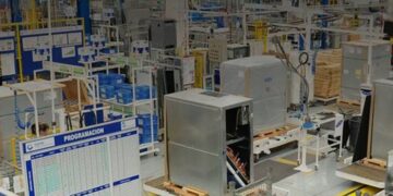 Confirman fallecimiento de dos trabajadores tras accidente en planta Carrier de Santa Catarina