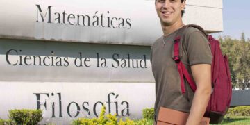 Prepárate en la UAG para liderar cualquier empresa