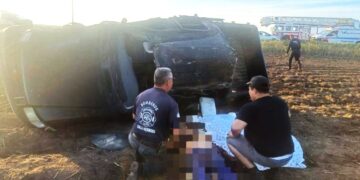 Trágica volcadura en la Carretera 101 deja una mujer sin vida y dos lesionados