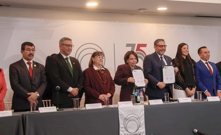 Inaugura rector Dámaso Anaya el Parque Universitario de Softbol de la UAT