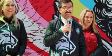 Fomenta el rector Dámaso Anaya talento e innovación en la FADU