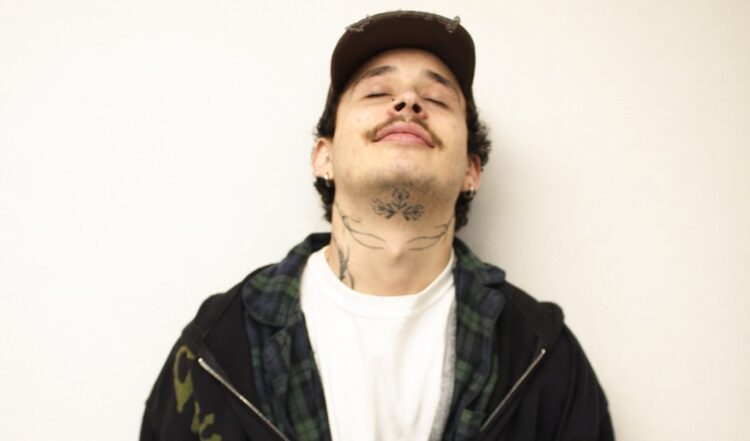 MI COMPA EL CHINO, PLASTIKBOY Y OLISSO LANZAN “250cc”: UNA FANTASÍA SONORA PARA MOVERSE SIN PRISA