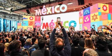 *Exploran inversiones en el sur y nuevas rutas aéreas: Turismo*