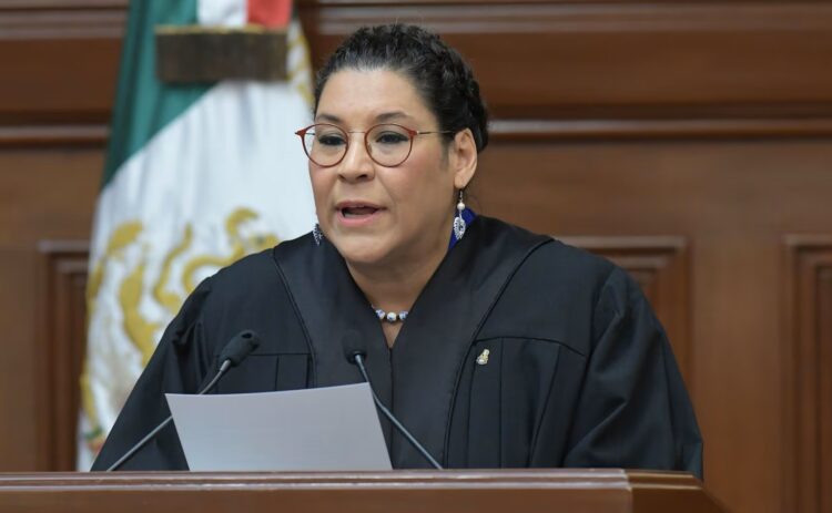 Lenia Batres fija postura contra rechazo de prohibición a peleas de gallos y tauromaquia 