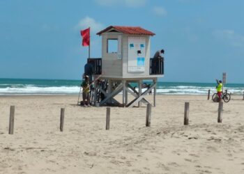 Refuerza Tamaulipas vigilancia ambiental ante presencia de hidrocarburos en costas del sur