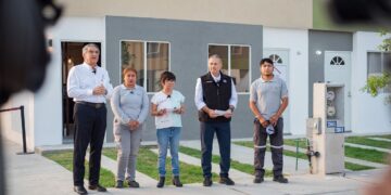 Américo Villarreal y Claudia Sheinbaum entregan viviendas a familias de Tamaulipas