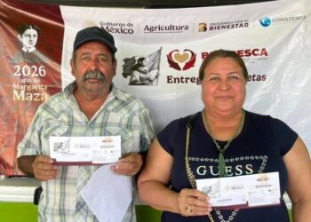 Entregan tarjetas del programa BienPesca a más de 700 pescadores en Soto la Marina