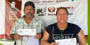 Entregan tarjetas del programa BienPesca a más de 700 pescadores en Soto la Marina