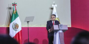 En su Cuarto Informe, el gobernador Américo Villarreal exhortó a evitar la reacción de aquellos que pretenden, desde las noticias falsas, abrir de nuevo el espacio a las oligarquías