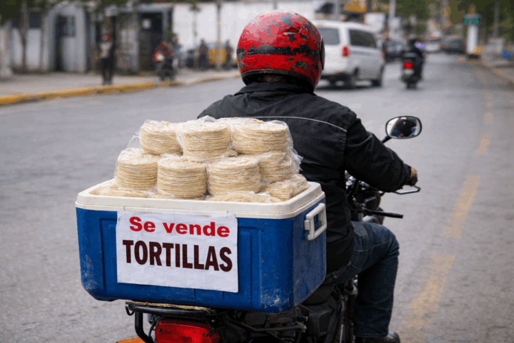 Van contra la venta irregular de tortillas en Tamaulipas; multas podrían llegar hasta 4 millones de pesos