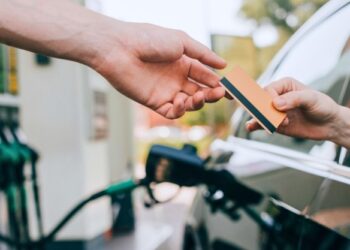 ¿Adiós al efectivo en gasolineras? Analizan cobros digitales tras Convención Bancaria 2026