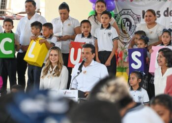 Arrancan Lalo y Lucy actividades del Mes de la Educación Especial.