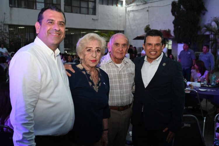 Con su fuerza y capacidad, las mujeres transforman a Victoria: Lalo Gattás.