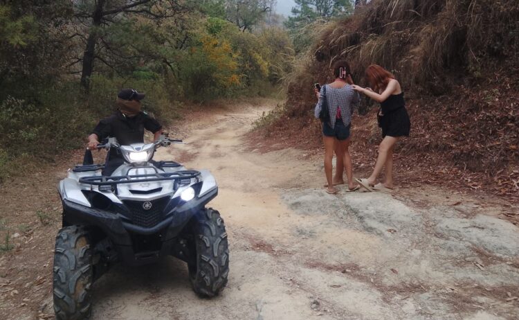 Rescate en Los Troncones: Guardia Estatal localiza a tres personas tras caminar horas en la sierra