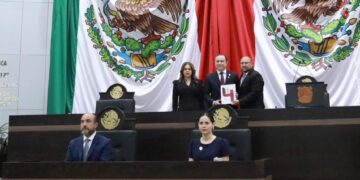 Recibe Legislatura 66 el Cuarto Informe del Gobernador Américo
