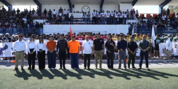 El rector Dámaso Anaya inaugura la temporada 2026 de la LUFAUAT