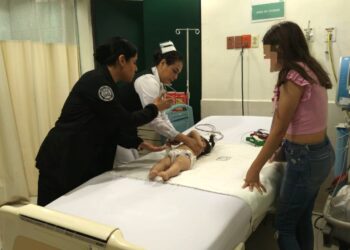 Guardia Estatal auxilia a menor con crisis convulsiva en Mainero