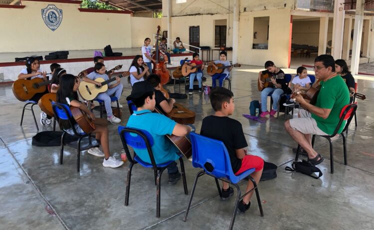 ¡Orgullo de Cd. Victoria! Alumnos de la Escuela Primaria Epigmenio García van por su QUINTO campeonato nacional de rondalla