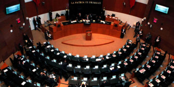Comisiones del Senado aprueban Plan B con 24 votos a favor y 11 en contra