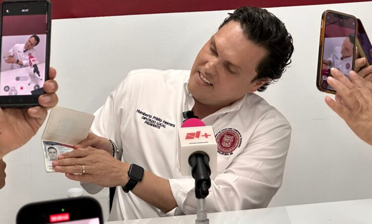 No me detendrán con chismes: Humberto Prieto niega problemas migratorios